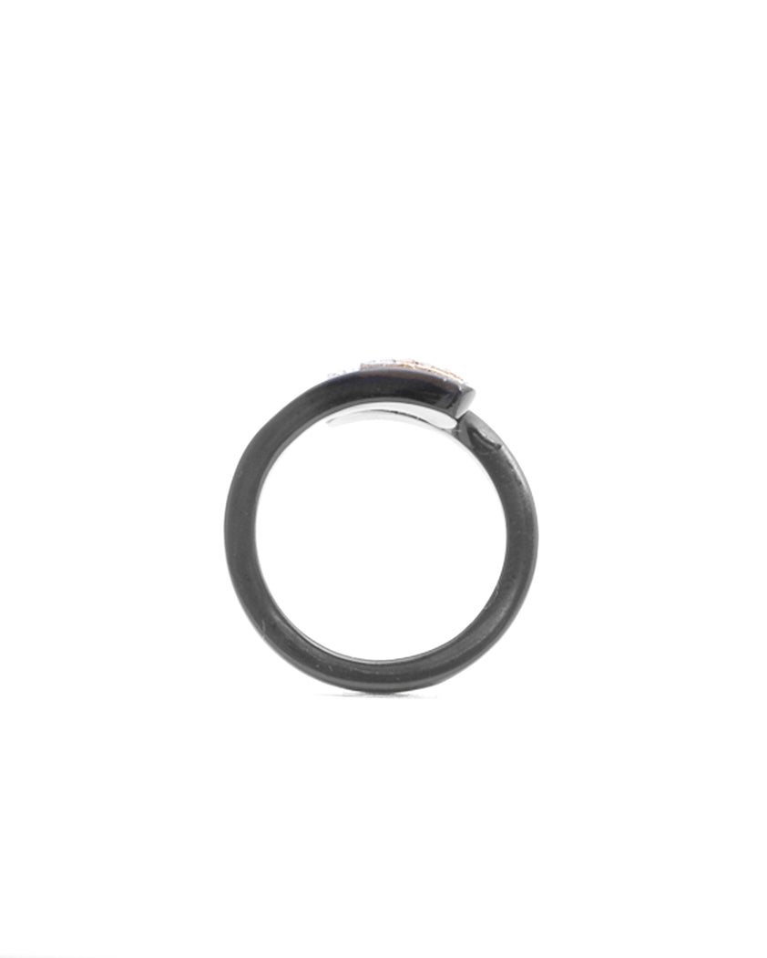 Black Ring29