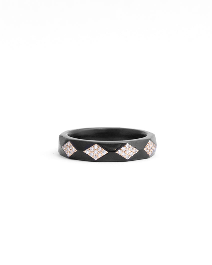 Black Ring18